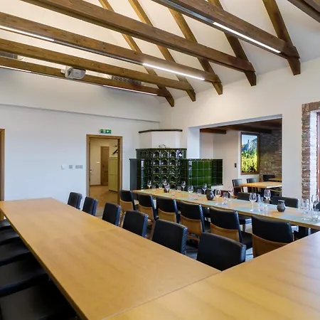 Vinarstvi Perina B&B 클렌트니체