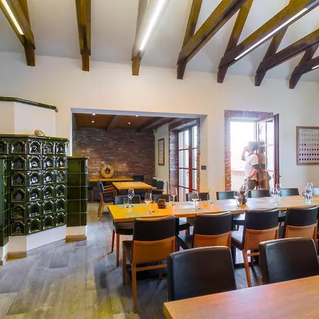 Vinarstvi Perina 3* 클렌트니체