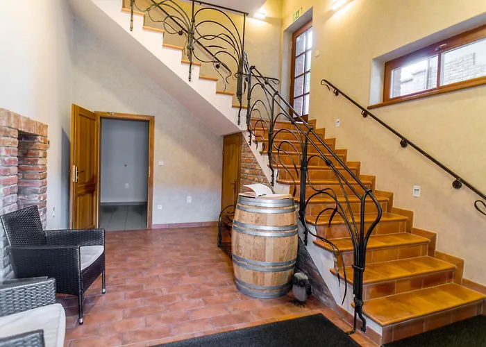 Vinařství Peřina Bed & Breakfast 3*